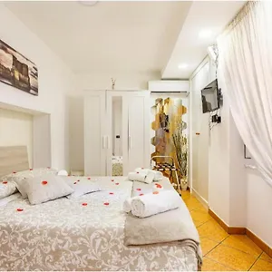 https://casa-angela-centro-storico.hotels-amalfi.com